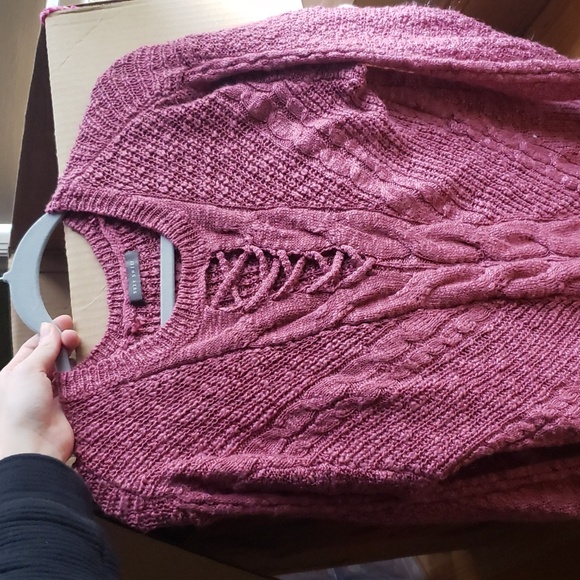 *Sold* Dark Pink Sweater - Picture 3 of 11